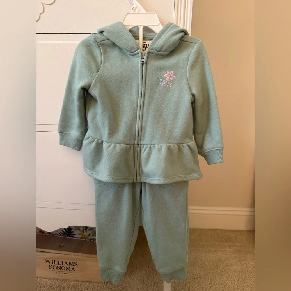 Oshkosh Sweatsuit